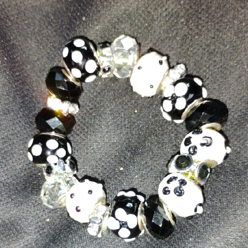 Black and White Beaded Bracelet